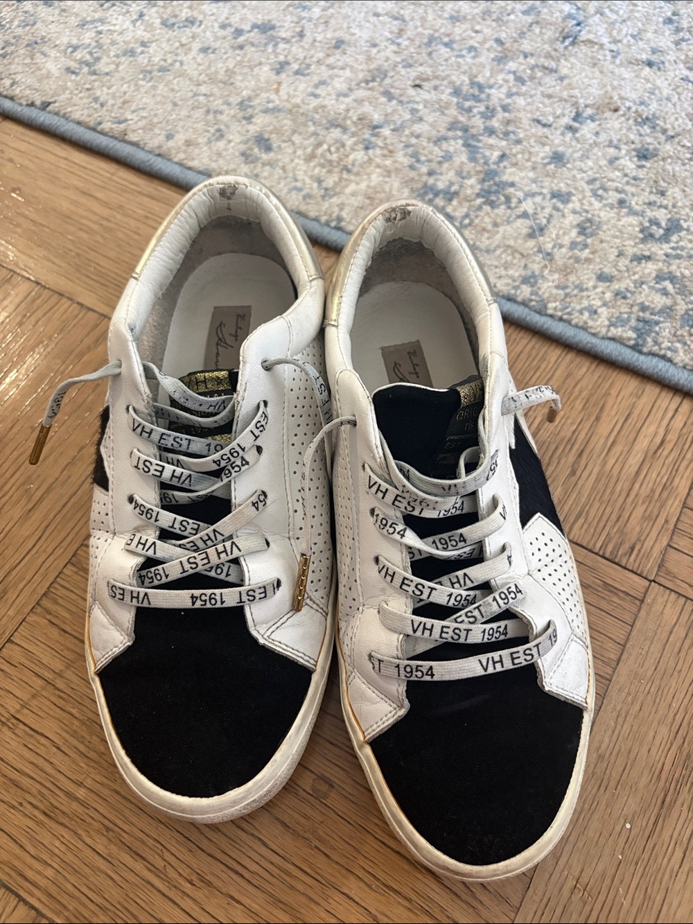 Vintage Havana White and Black Low-Top Sneakers